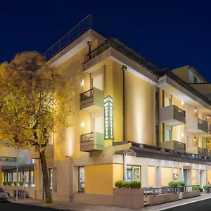 *** Отель Montebello Италия